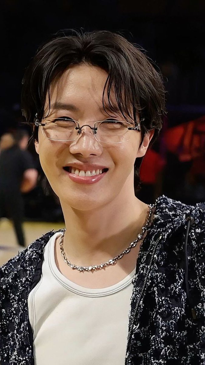 IrisNormaarmy79's tweet image. Reitero: promueven el voto por j-hope, por reconocer su gran calidad  artística, por ser congruente con la promesa hecha por ARMY, porque finalmente  es MI DECISIÓN y no acato órdenes de grupos que lo han boicoteado por años.