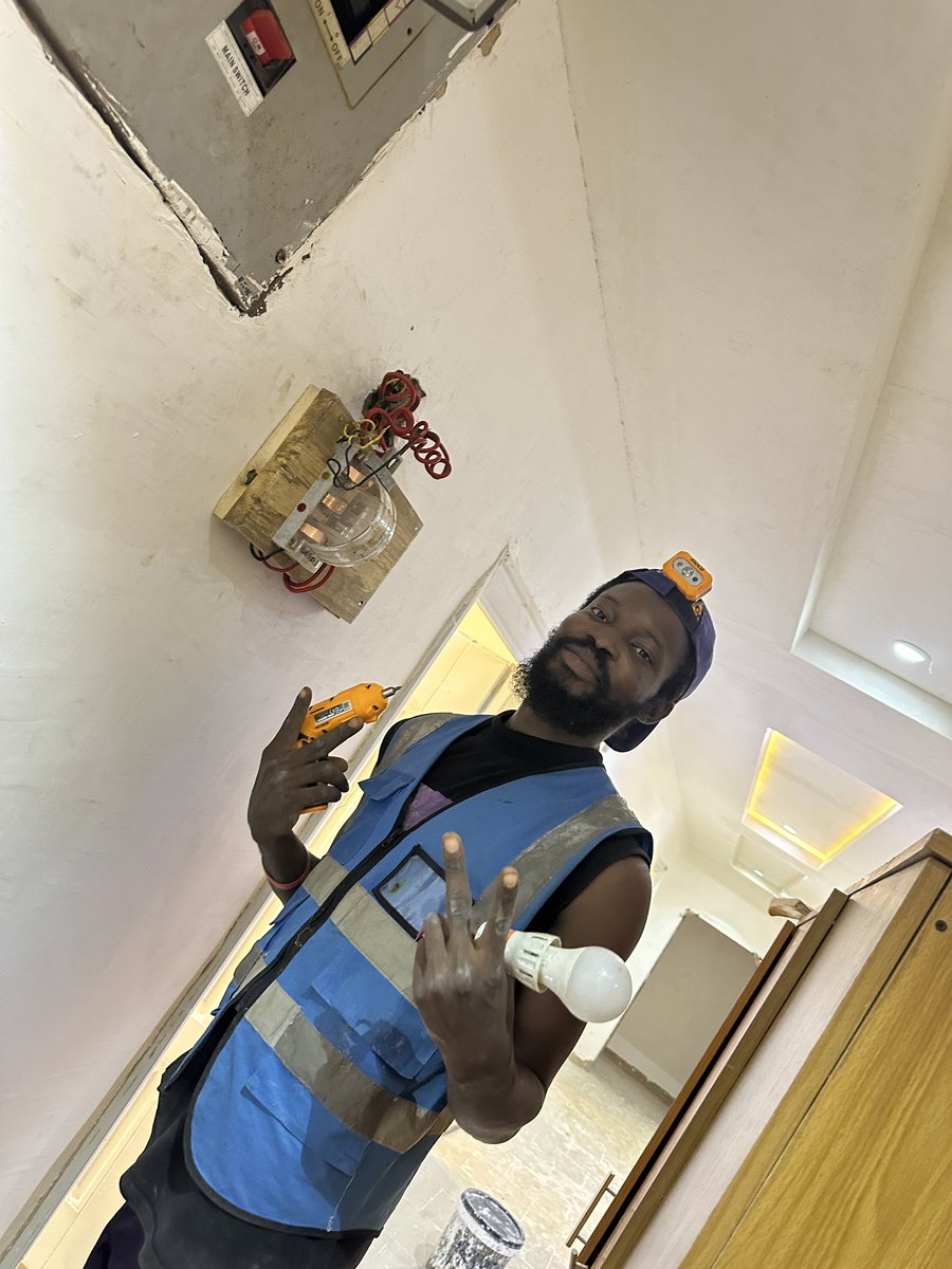 aghahowa_gideon's tweet image. Electrical wiring is the foundation that every other system in a building depends on. From solar installations to CCTV, fire alarms, automation, and even your smart home devices, everything starts with proper wiring.