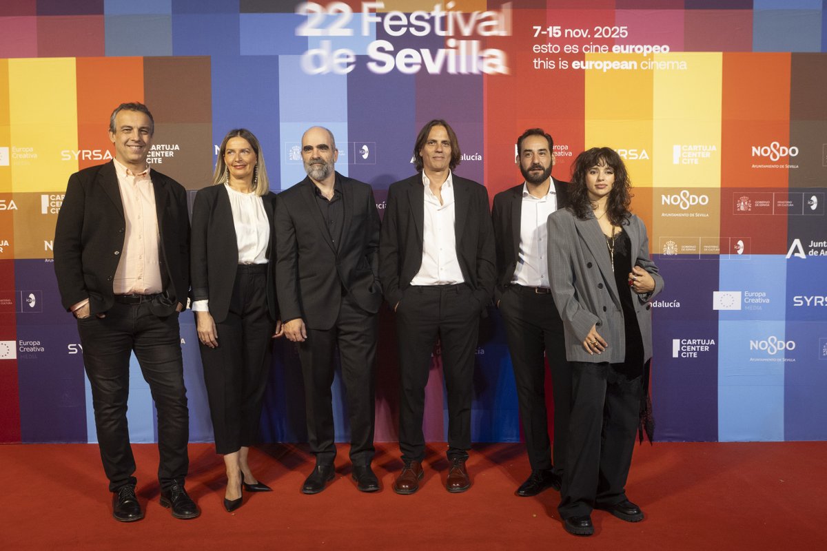 acontrafilms's tweet image. 🎬 Ayer el Festival de Sevilla acogió la presentación de #Golpes, ópera prima de Rafael Cobos.

Un relato sobre dos hermanos enfrentados, protagonizado por un dúo icónico: Luis Tosar y Jesús Carroza.

#22FestivalSevilla #Golpes