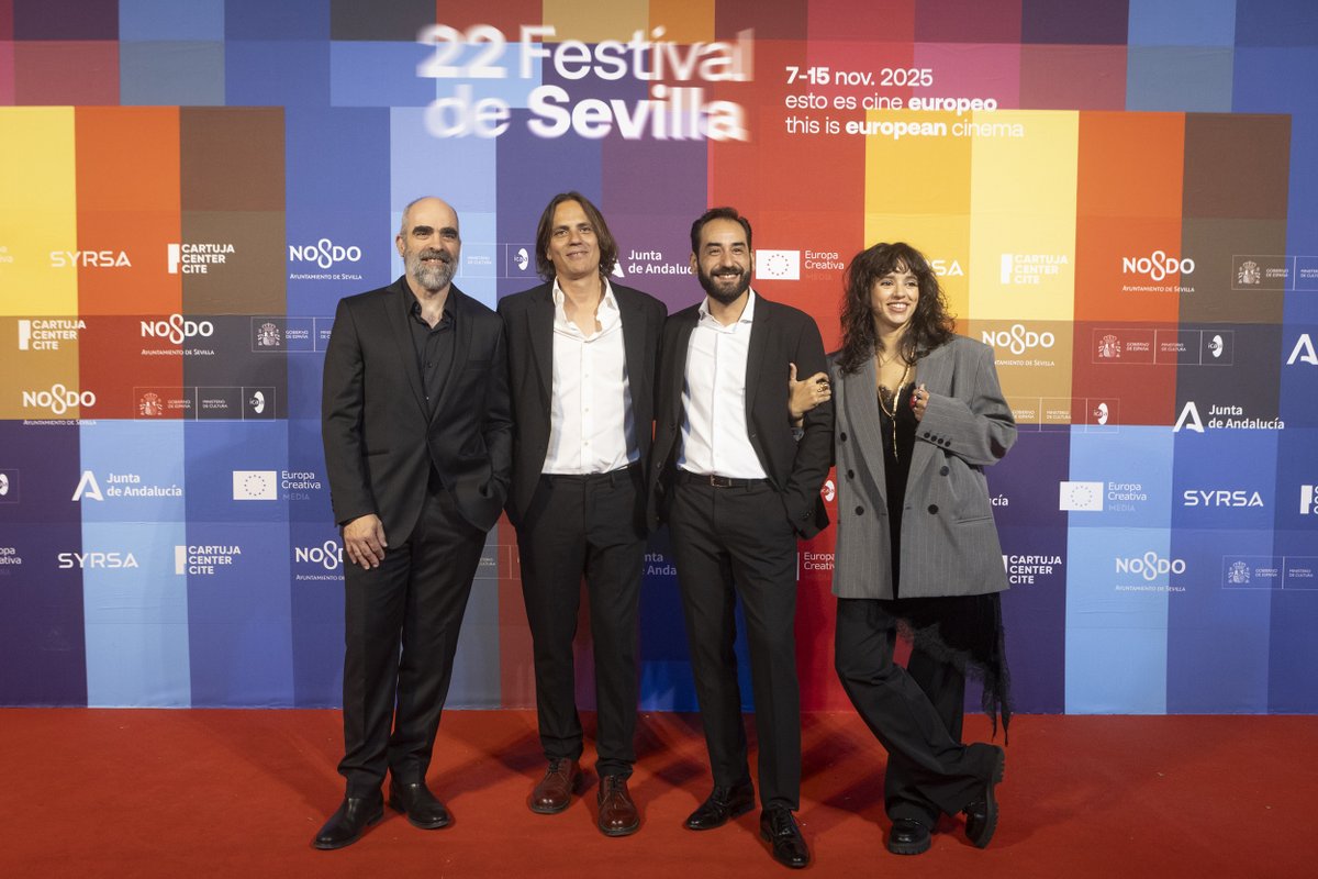 acontrafilms's tweet image. 🎬 Ayer el Festival de Sevilla acogió la presentación de #Golpes, ópera prima de Rafael Cobos.

Un relato sobre dos hermanos enfrentados, protagonizado por un dúo icónico: Luis Tosar y Jesús Carroza.

#22FestivalSevilla #Golpes
