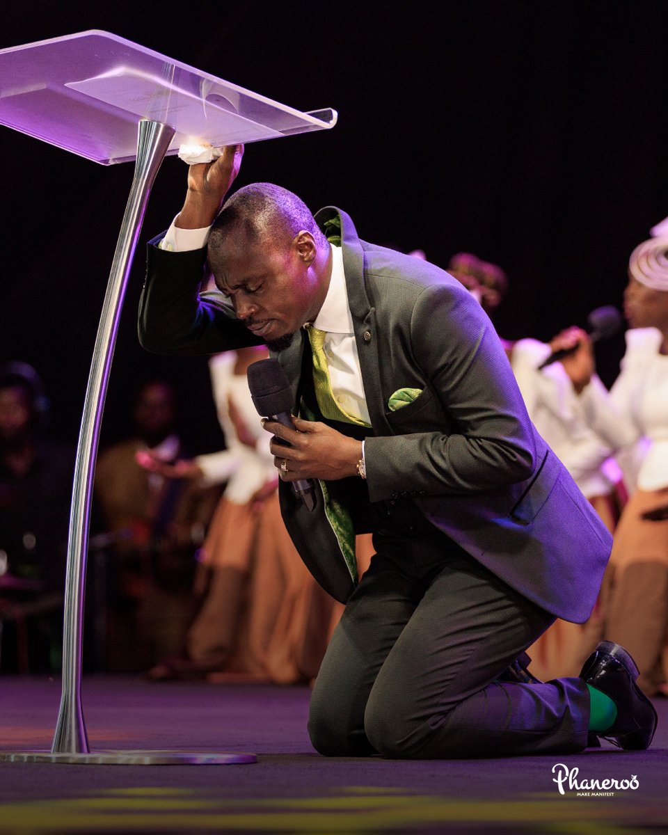 As we seek Your face, may we know Your heart. Feel Your presence, acceptance as we seek Your face.

bit.ly/Phaneroo560

#Worship
#Phaneroo | #LiveNow