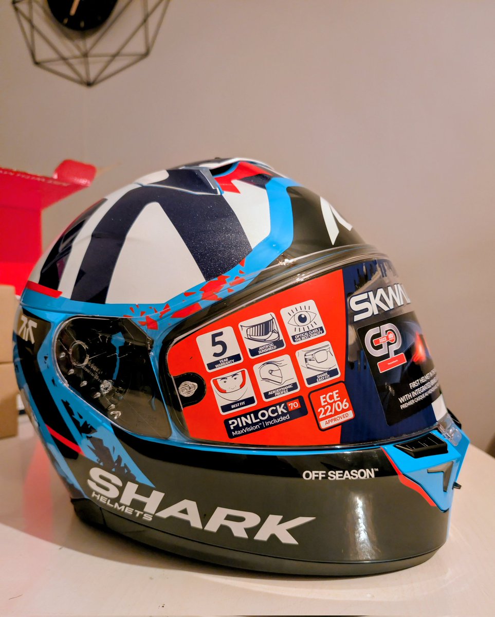 Thomas, le mec qui parle tjrs de moto là tweet media