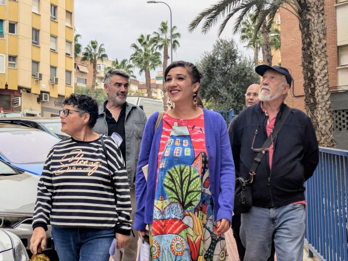 Bailén- Miraflores, un barrio abandonado por el PP. 

Problemas de limpieza y accesibilidad, abandono de zonas verdes, déficit de equipamientos deportivos y sociales, una biblioteca que cierra 3 tardes en semana. 

🔥Barrios para vivir, no para sobrevivir.