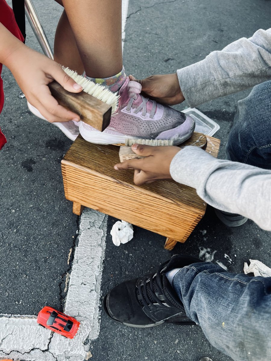 If they’re on your feet 👟 and it’s FRIDAY……they’re 🔥

Post your 👟 using #FIREFRIDAYS and I’ll see ya’ll  tomorrow 🙏🏽

Never just about the shoes always about the person wearing them 💚