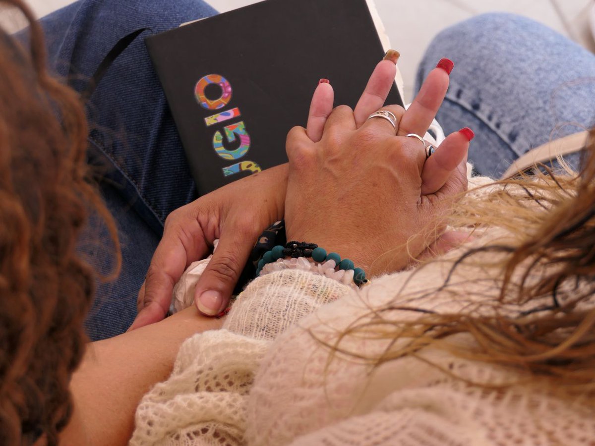 “Dios ha asumido su pobreza para enriquecernos a través de sus voces, sus historias, sus rostros. Toda forma de pobreza, sin excluir ninguna, es un llamado a vivir concretamente el Evangelio y a ofrecer signos eficaces de esperanza”.

#JornadaMundialDeLosPobres

<a href="/prensaCEE/">Of. Información CEE</a>