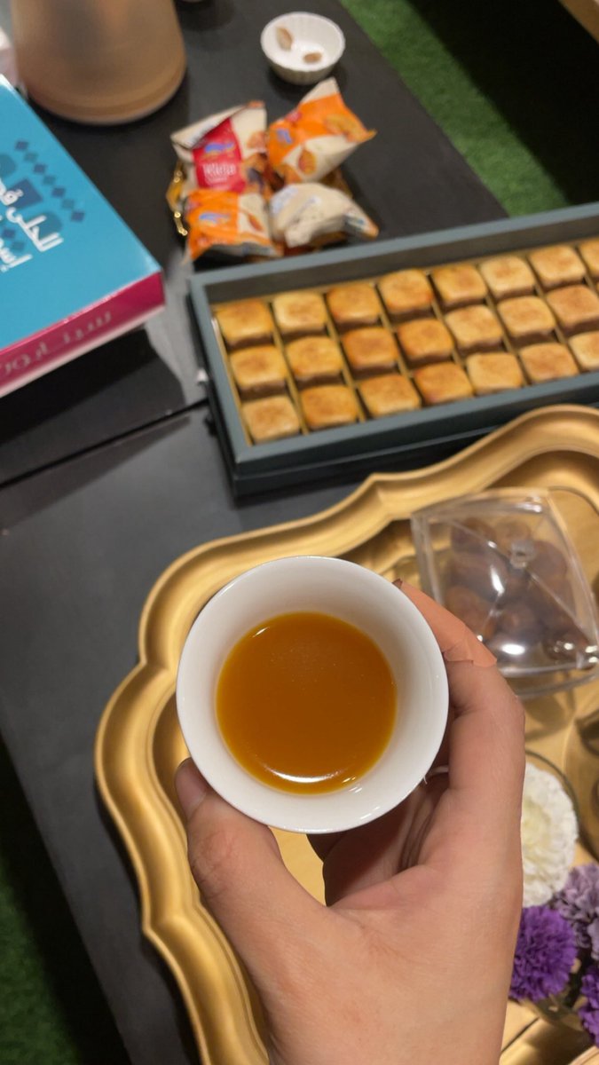 كل الليالي عابره إلا 
ليالي وضحكات لمة الأهل🤍