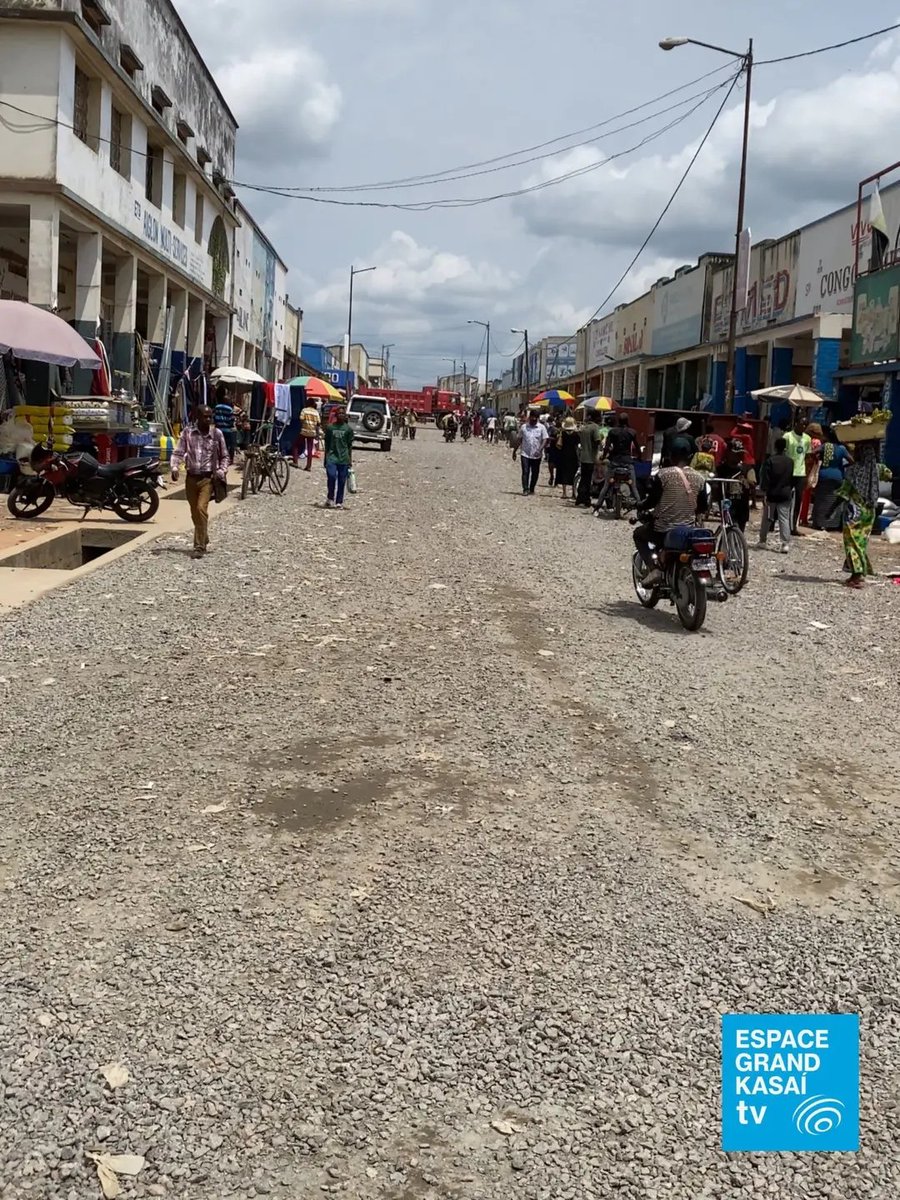 A gauche, la ville de Mbuji Mayi. A droite, la ville de Kananga. Même le grand Kasaï ne parle pas le même langage sur la gouvernance du Président Tshisekedi. 
Comprendre qui veut et libre aux naïfs de continuer à croire aux utopies.  

La ville est calme.