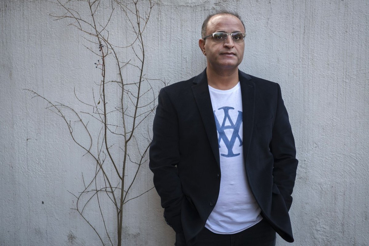 SÜLEYMAN AKIN – Onu Sevdiğim Zamanlar: “Taş bile taşa tozunu verirken” k24kitap.org/kitaplar/onu-s… <a href="/kitapkritik24/">K24</a> aracılığıyla