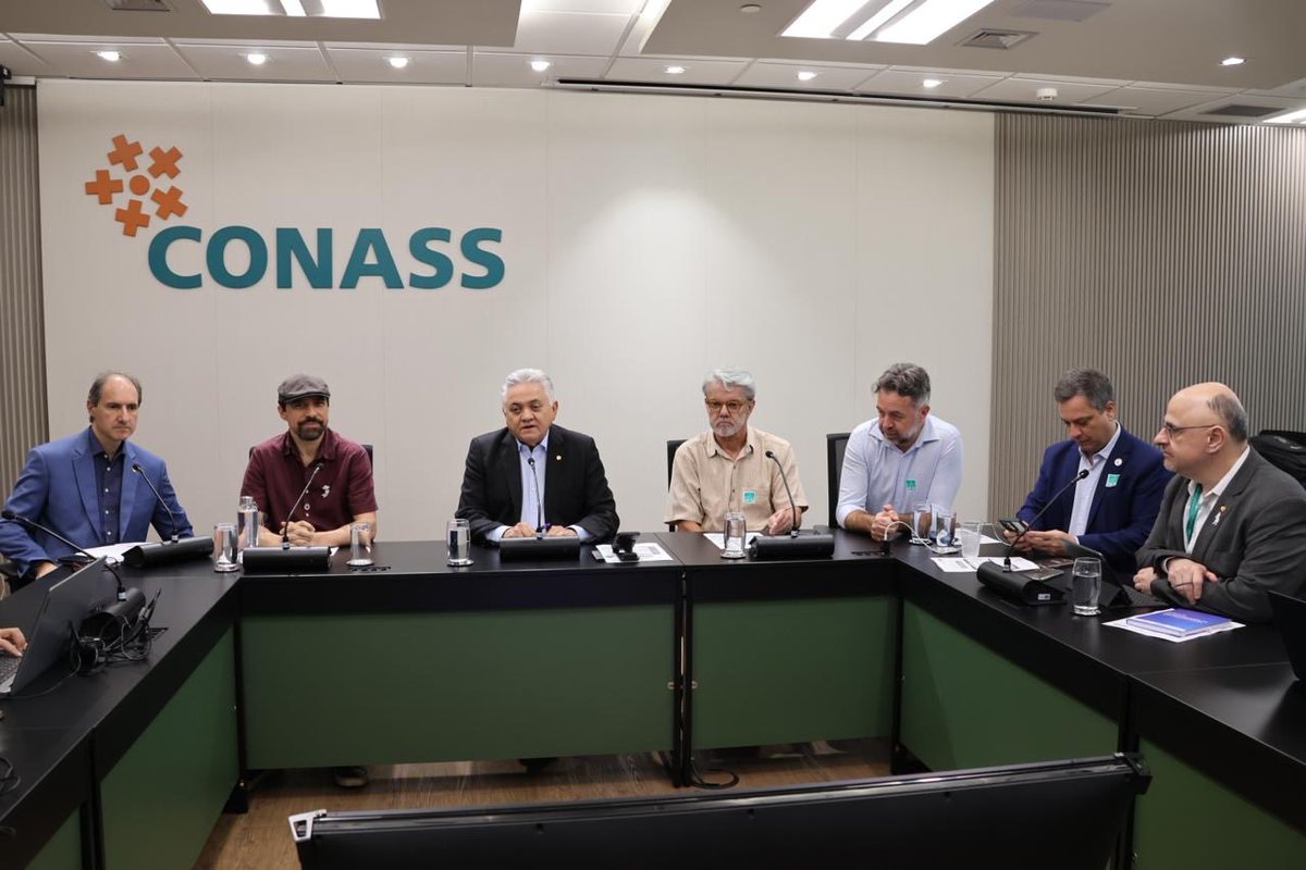jurandifrutuoso's tweet image. Mesa de abertura reuniu os parceiros Gerson Pena (#ITpS) Rodrigo Said (#OPAS), Marcelo (#MS) e F. Avendanho  (#Conass). Muito bom trabalhar com parceiros comprometidos.