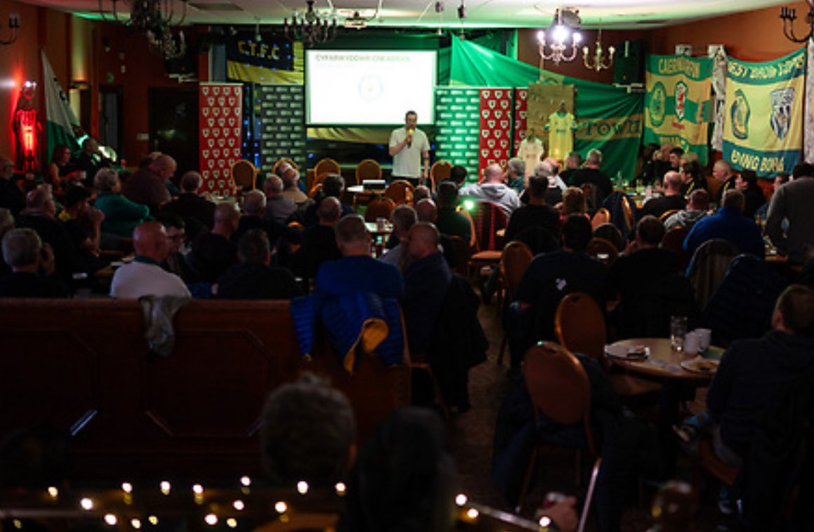 CPD Tref Caernarfon Town FC tweet media