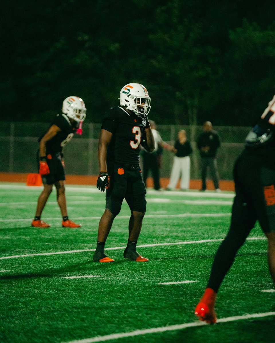 End of Regular Season Stats and Highlights 
98 tackles
17 tfls
5 sacks
6 Forced Fukbles
Pick 6
3 fumble recoveries
(8 games played) <a href="/Coach_Bama/">Kendrick Callier</a> <a href="/CoachKent_3_/">Kent</a> <a href="/BridgeBoysFB/">Stockbridge Football</a> <a href="/TheReal_Chad4/">Chad Clay</a> <a href="/KJPhillips5_/">KJ Phillips</a> <a href="/CoachDUBB_/">Dubb Wilson</a> <a href="/coachjaybo/">CoachJay</a> 

hudl.com/v/2ScUfS