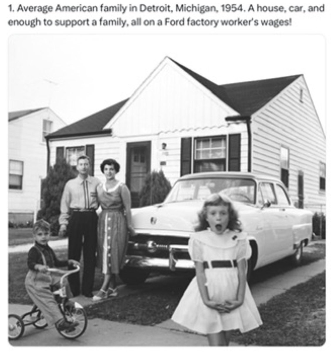 I agree. 

The house on the left was probably owned in the 1050’s by a Doctor Business Executive or a professional of some type.

The house on the right would be owned by a working class man