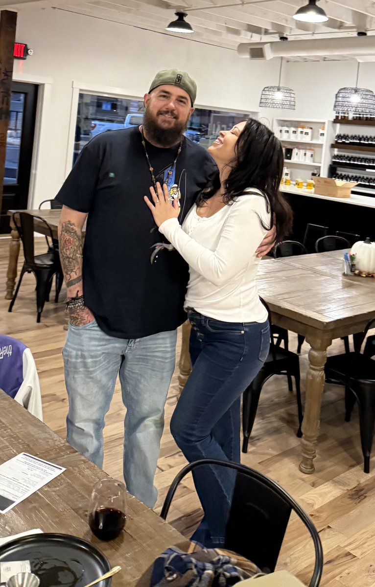 LunaLyrik 👽🛸 tweet media