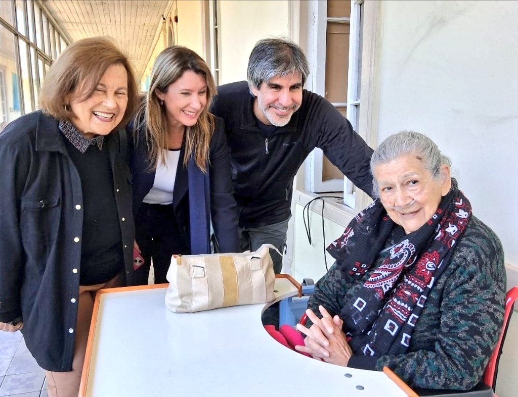 Fundación Las Rosas tweet media