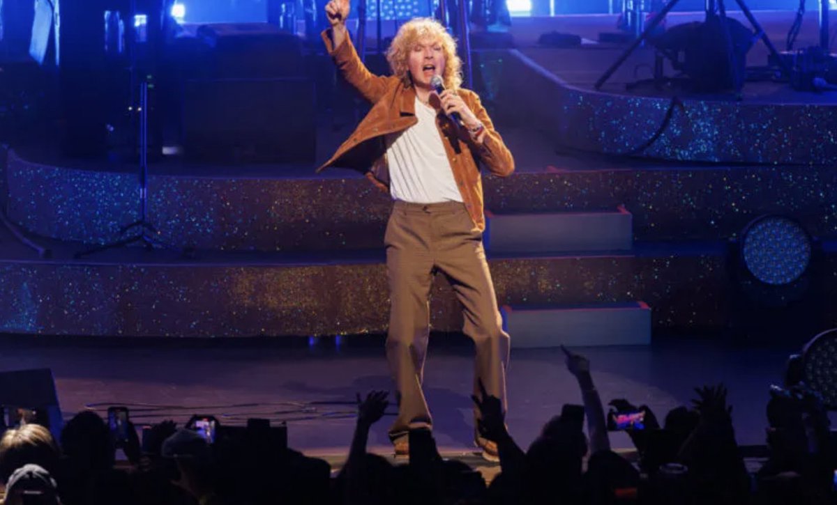 mxdwn's tweet image. .@beck , @questlove , @StevieWonder &amp;amp; More Pay Tribute To @HigherSlyStone During Rock &amp;amp; Roll Hall Of Fame Ceremony

#Beck #Questlove #StevieWonder #SlyStone

music.mxdwn.com/2025/11/12/new…