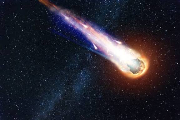LeHyroon's tweet photo. Météorite                     météorite https://t.co/uSoSQGtuQc