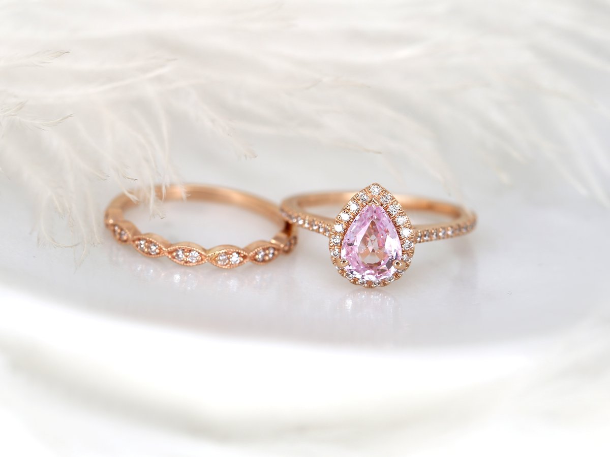 RosadosBox's tweet photo. If pink makes your heart skip a beat, meet your new obsession – our 1.40ct Tabitha &amp; Christie set! Tabitha’s unique peach blush center sparkles with a halo and diamond band, while Christie adds that perfect art deco flair. Together, they’re the ultimate duo for the modern bride. https://t.co/eFY8GF2coz