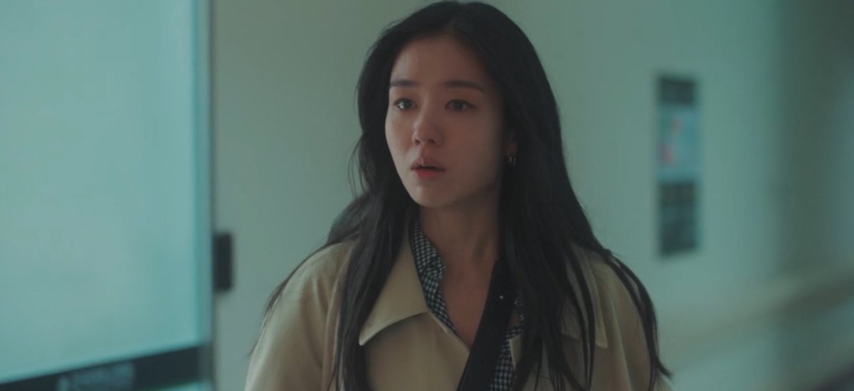 kenthusiastic10's tweet image. It was epic while it lasted, but reality hit. Both Ji-hyeok and Da-rim have so many responsibilities and family ties holding them back. Bring on the misunderstandings, confusion, and romance. #DynamiteKiss #DynamiteKissEp2 #JangKiyong #AhnEunjin