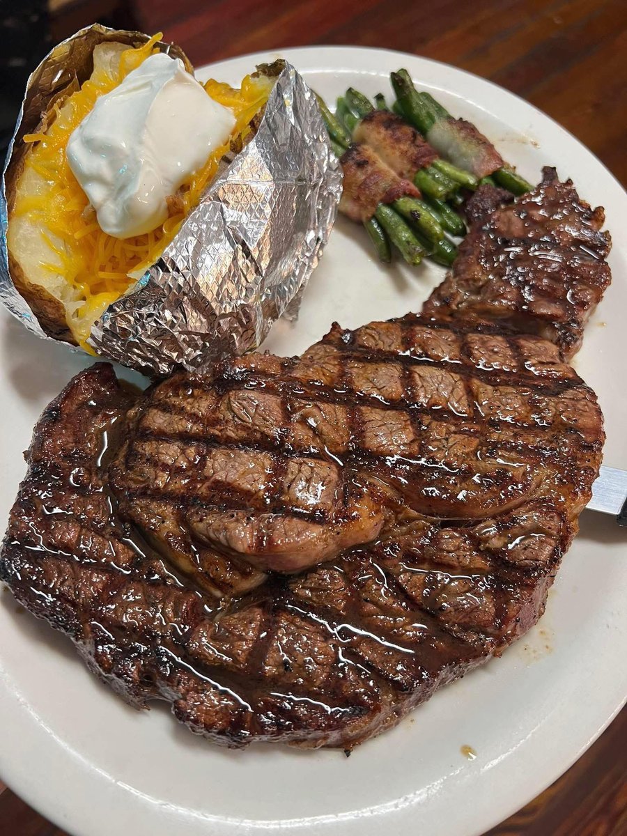 chefsevenn's tweet image. Ribeye.
Are you adding ketchup or Heinz 57?