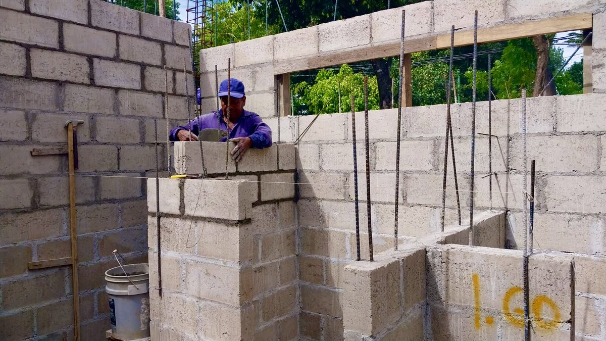 AlcaldiaAntiguo's tweet image. 🏗️ ¡La construcción no se detiene! 👊🏽

👷🏽‍♂️Avanza la obra del Centro de Atención a la Primera Infancia (CAPI), un espacio diseñado para brindar cuidado, aprendizaje y amor a nuestros niños y niñas desde sus primeros pasos.

#CAPI #PrimeraInfancia #milagronavas #LaLibertadEste