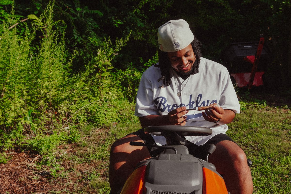 Mowing the lawn? Cooking Thanksgiving dinner? Or just binge-watching fall shows? Cannabis fits everywhere. Read more on RITUAL's blog:  ritual.buzz/blog/how-canna…