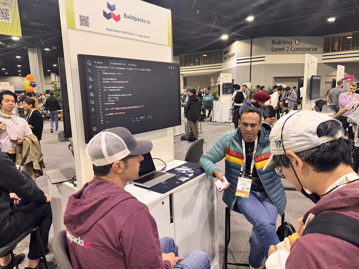 buildpacks_io's tweet image. Last chance to meet with contributors at #KubeCon + #CloudNativeCon project Pavillion.