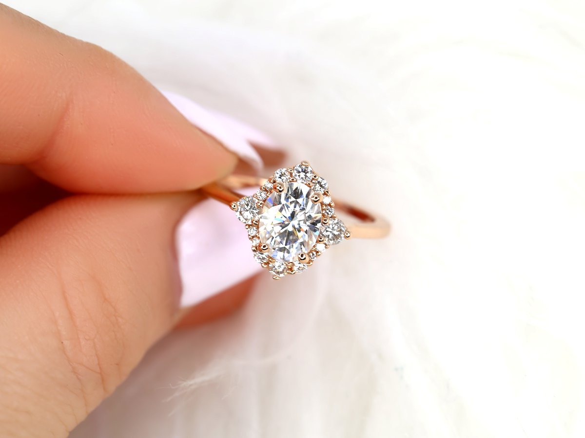 RosadosBox's tweet photo. Let us reintroduce our Nola shield halo engagement ring for those that may not have met her yet! She features an 8x6mm oval cut moissanite that glows with every glance. Surrounded by a compass-style diamond halo, she’s the perfect blend of modern magic and timeless romance! https://t.co/SWeNDIe0My