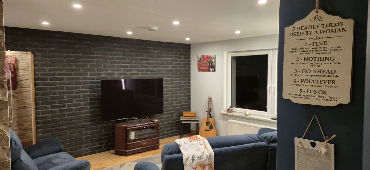 Longest day I've worked since the last time I decorated. Took almost 5 hours just for the cutting in 🎨