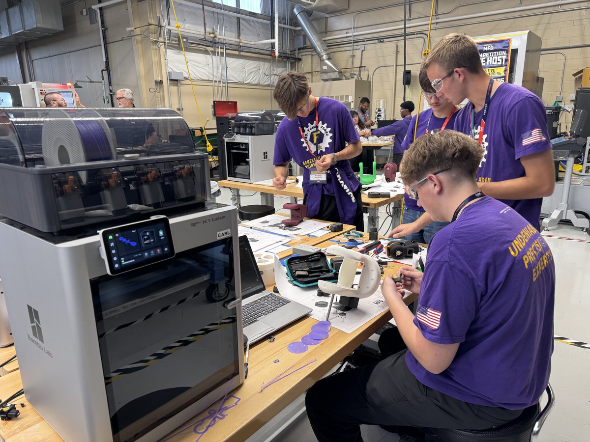 ProjectMfg's tweet image. This season, we’re hitting the road to Texas, St. Louis, and West Virginia for our first-ever Additive Manufacturing Competition Series! 

Stay tuned... We’ll be revealing the first three teams advancing to the championship soon! 👀🏆

#ProjectMFG #Additive #3DPrinting