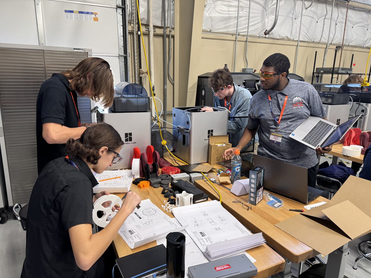 ProjectMfg's tweet image. This season, we’re hitting the road to Texas, St. Louis, and West Virginia for our first-ever Additive Manufacturing Competition Series! 

Stay tuned... We’ll be revealing the first three teams advancing to the championship soon! 👀🏆

#ProjectMFG #Additive #3DPrinting