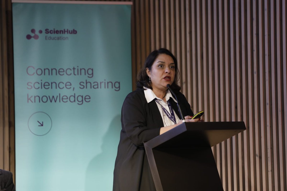 scienhub_org's tweet photo. @WHO @HIVTox @FundHuesped @GAISPOSITIUS @Apoyopositivo @THTorguk @TheFoodChain @DrMartaBoffito Up next at #AgingInHIV: Innovative community projects aiming to boost quality of life 🌟The audience will decide the winners in an interactive vote 🗳️ — results revealed tomorrow at the closing session! #HIV #aging https://t.co/15d2oevI56