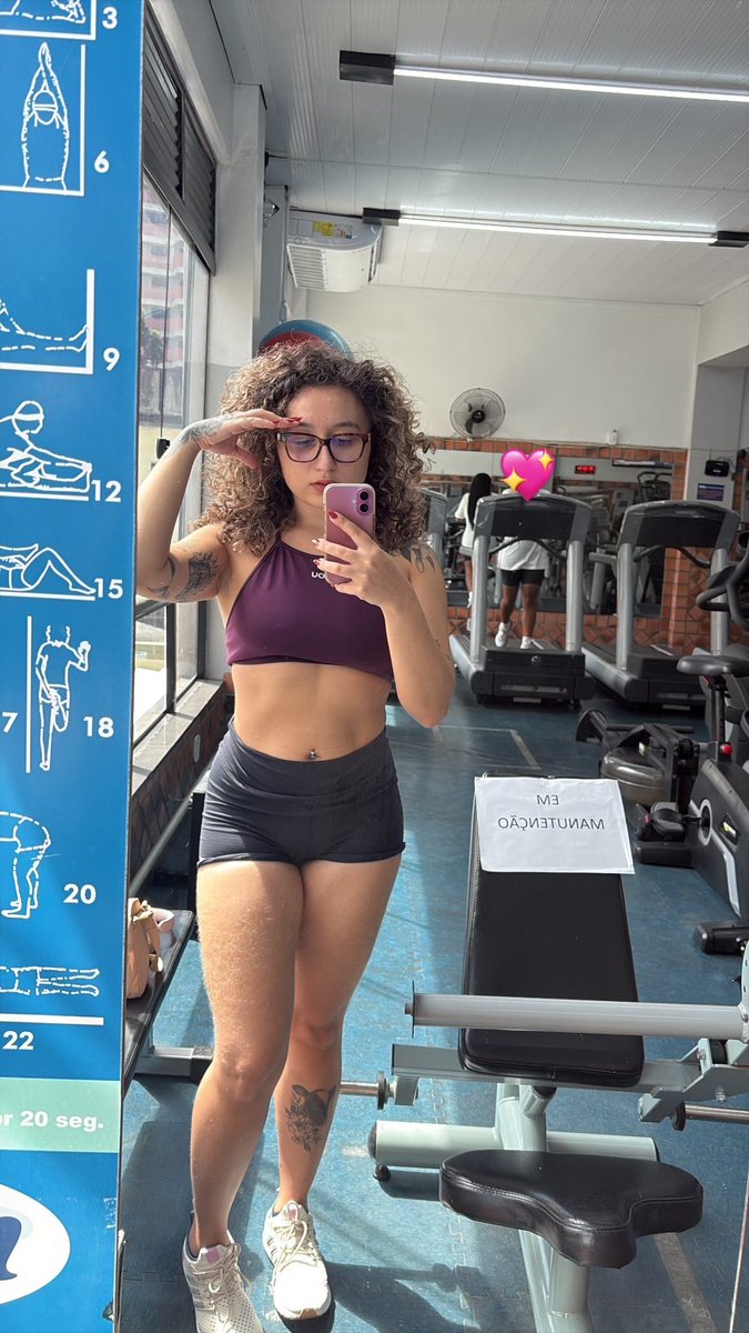 tech_lys's tweet image. 4km de caminhada ouvindo castelos e ruínas, as vezes é tudo que a gente precisa