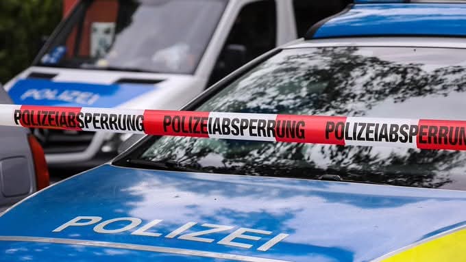Die Razzia bei einem AfD-Stadtrat in Ilmenau im Zusammenhang mit Plänen zur Entführung von Karl Lauterbach belegt erneut: ‼️Rechtsterroristische Netzwerke mit Verbindungen zu AfD-Mitgliedern sind real‼️ ▶️ Der parlamentarische Arm des Rechtsterrorismus?

mdr.de/nachrichten/th…