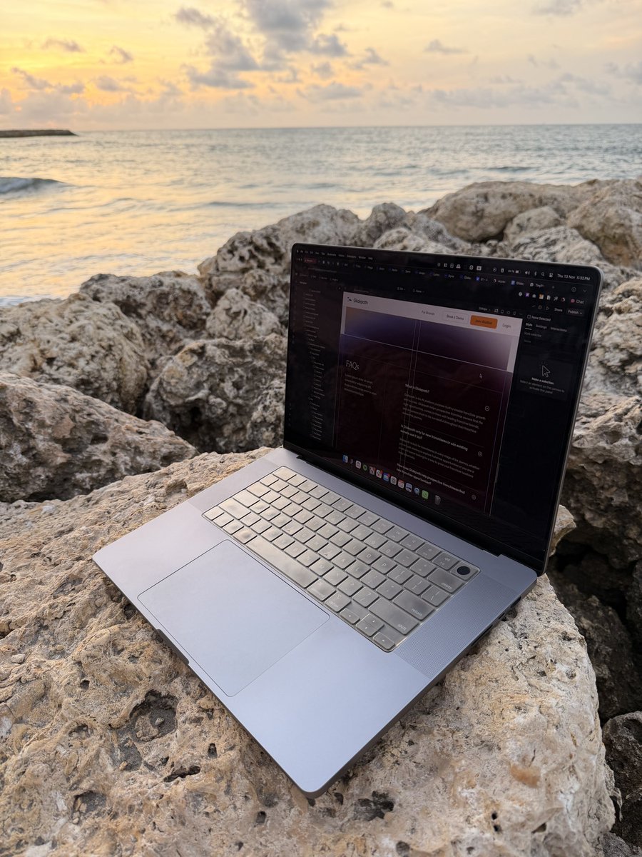 carlsepulve's tweet image. Today’s office

#webflow #web #cartagena