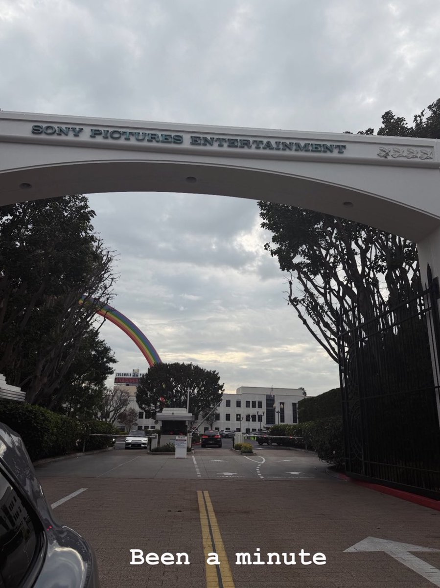 ACTRESS LISA IS COMING OMG