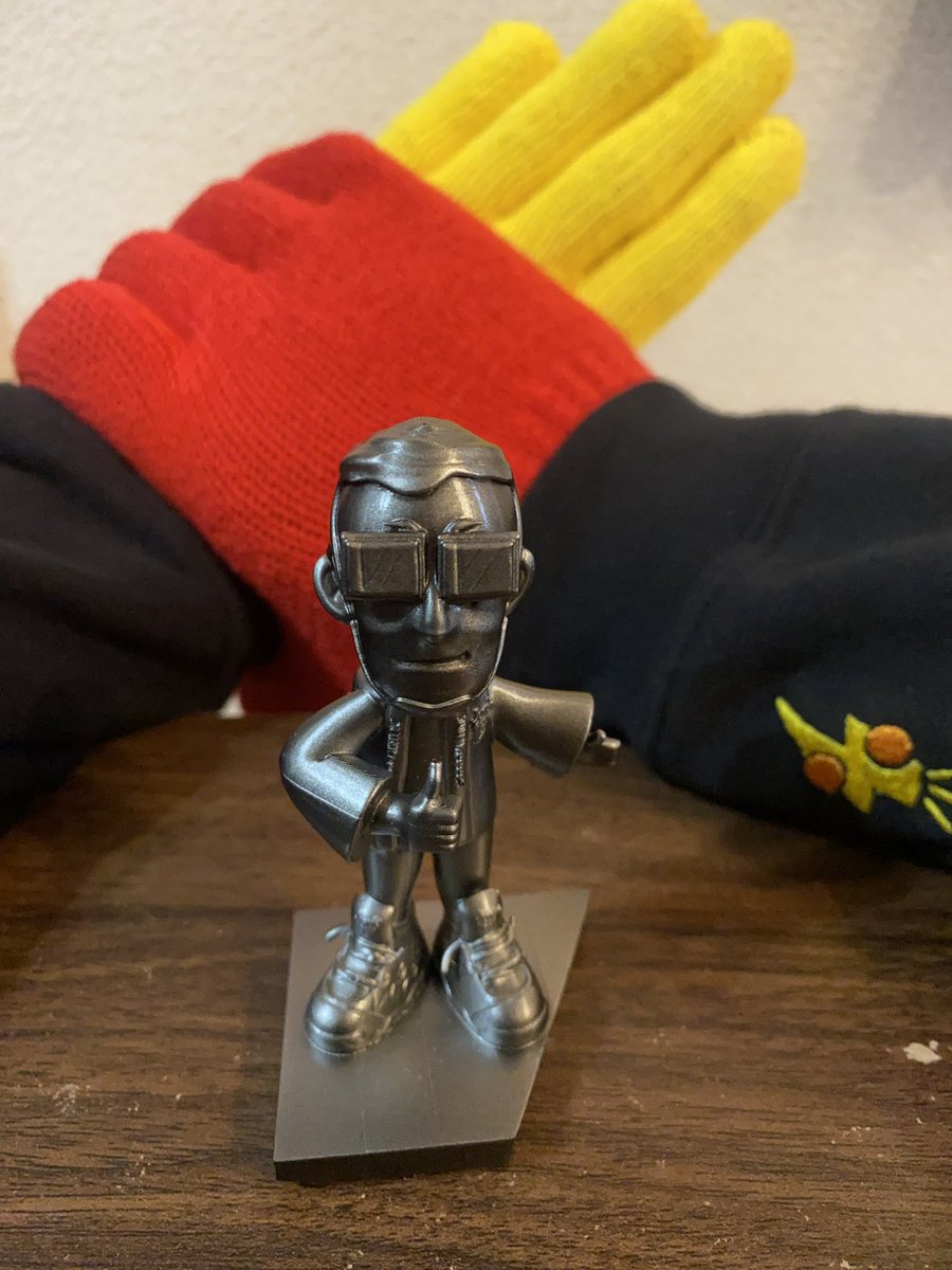 ぷちイベント🍟
11/15.16のデザフェスで
赤と黄色の手袋で
JUNKeeeeS ポーズをすると
ステッカープレゼント🎁

左や右や黄色や赤や
なんやかんやありましたが
ハッシュタグは
#赤と黄色のコミュニティ
⬆️こちらで決定です🔥笑

ジャンジャンジャンキーズ🍔🍟🥤

#JUNKeeeeS