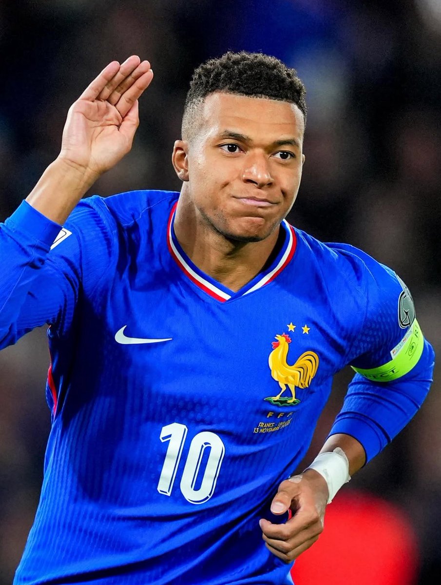 1st goal                                            400th goal