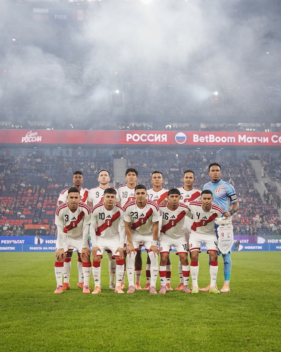 fajarrusalem's tweet photo. ini adl sebuah keindahan bernama jersey bola, jersey home timnas Peru #kultuitjersi | #jersibagus https://t.co/iHfYPsYSrz