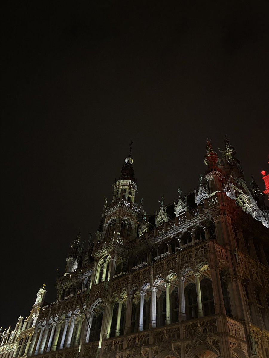 lmeeeyer's tweet photo. bruxelles dump (en retard edition) https://t.co/KAgxxJDqPQ