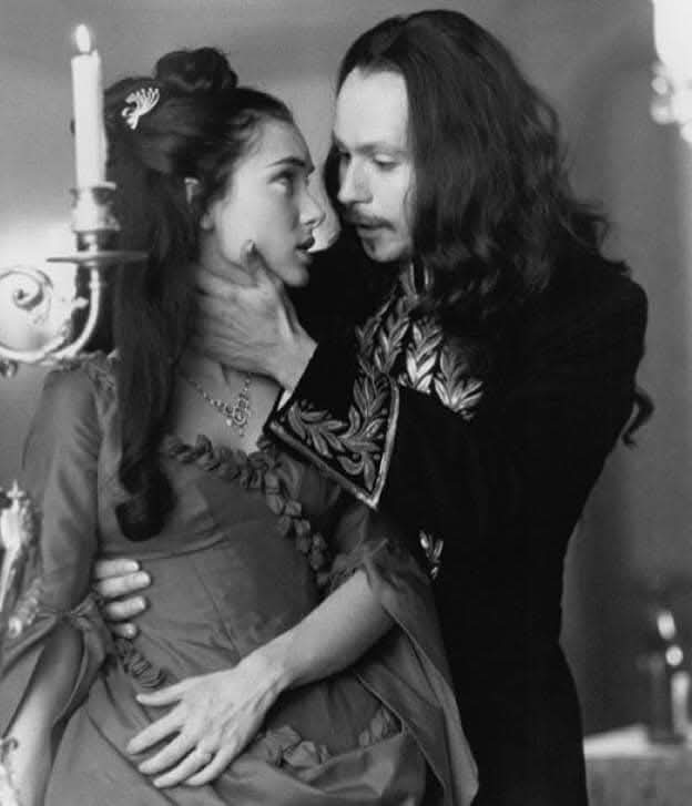 "He cruzado océanos de tiempo para encontrarte"