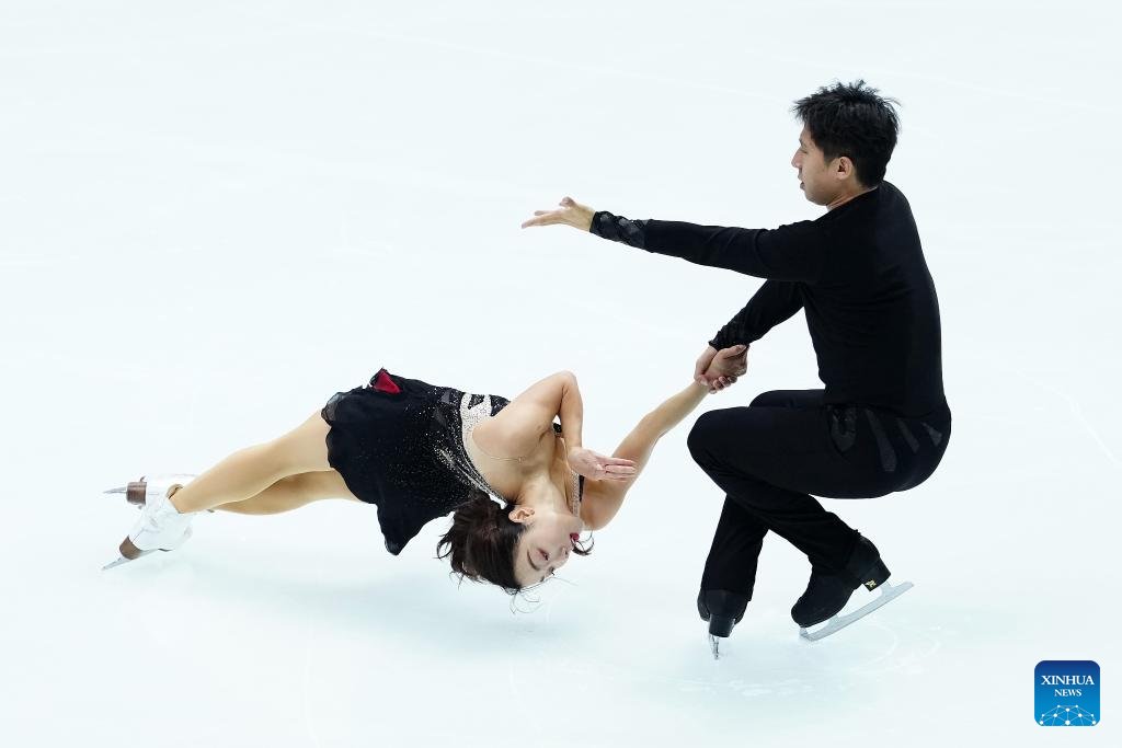 PDOAUS's tweet image. Sui Wenjing (L)/Han Cong of #China perform during the #pairs skating short #program at ISU Figure Skating Grand Prix 2025 in #Osaka, #Japan.
en.people.cn/n3/2025/1107/c…