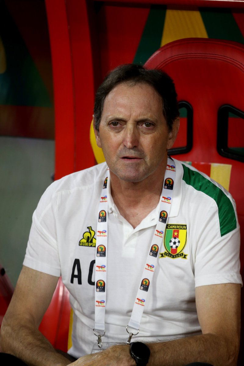 Si nous sommes honnêtes, le Cameroun n’aurait jamais dû limoger Antonio Conceição.

Nous jouions un football fluide, nous avions une identité de jeu et nous marquions beaucoup de buts sous lui. Il y avait un vrai sens du projet.

C’est là que tous nos problèmes ont commencé.