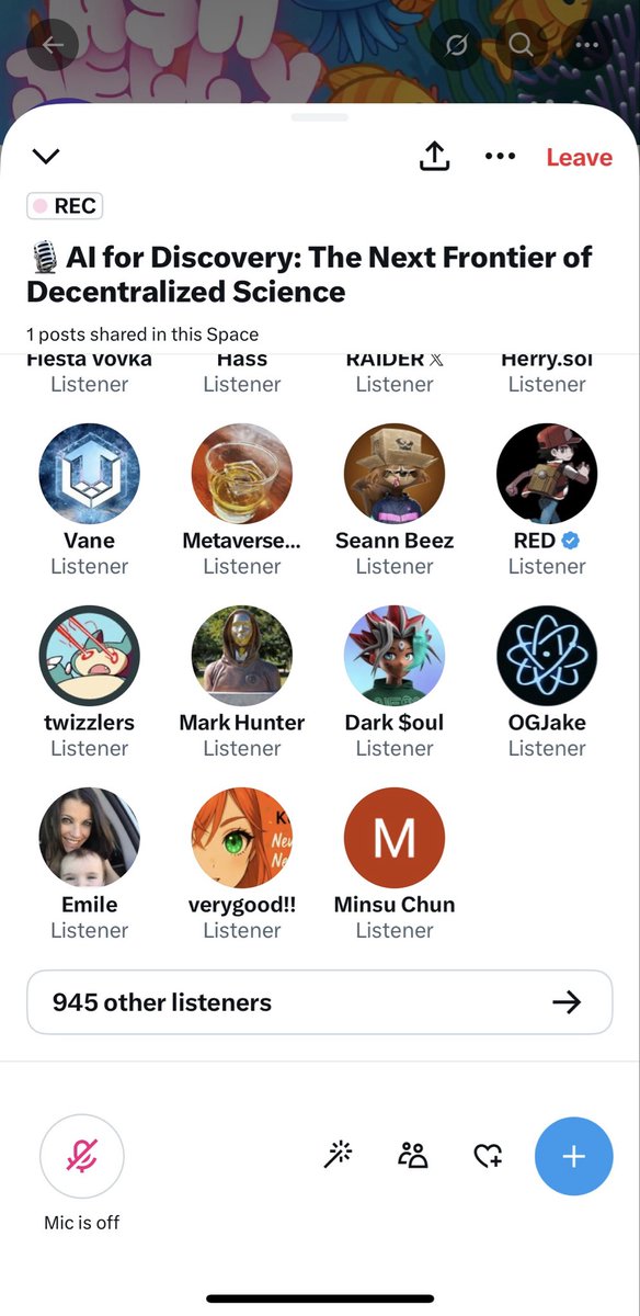 jellyvideochats's tweet image. Over 1,000 people were on today’s spaces at the same time!!! Big thanks to @talk99 for having JellyJelly and @thedeardao on your spaces to talk about the future of AI! Shoutout to @ashfromjelly for her amazing translation skills 🪼