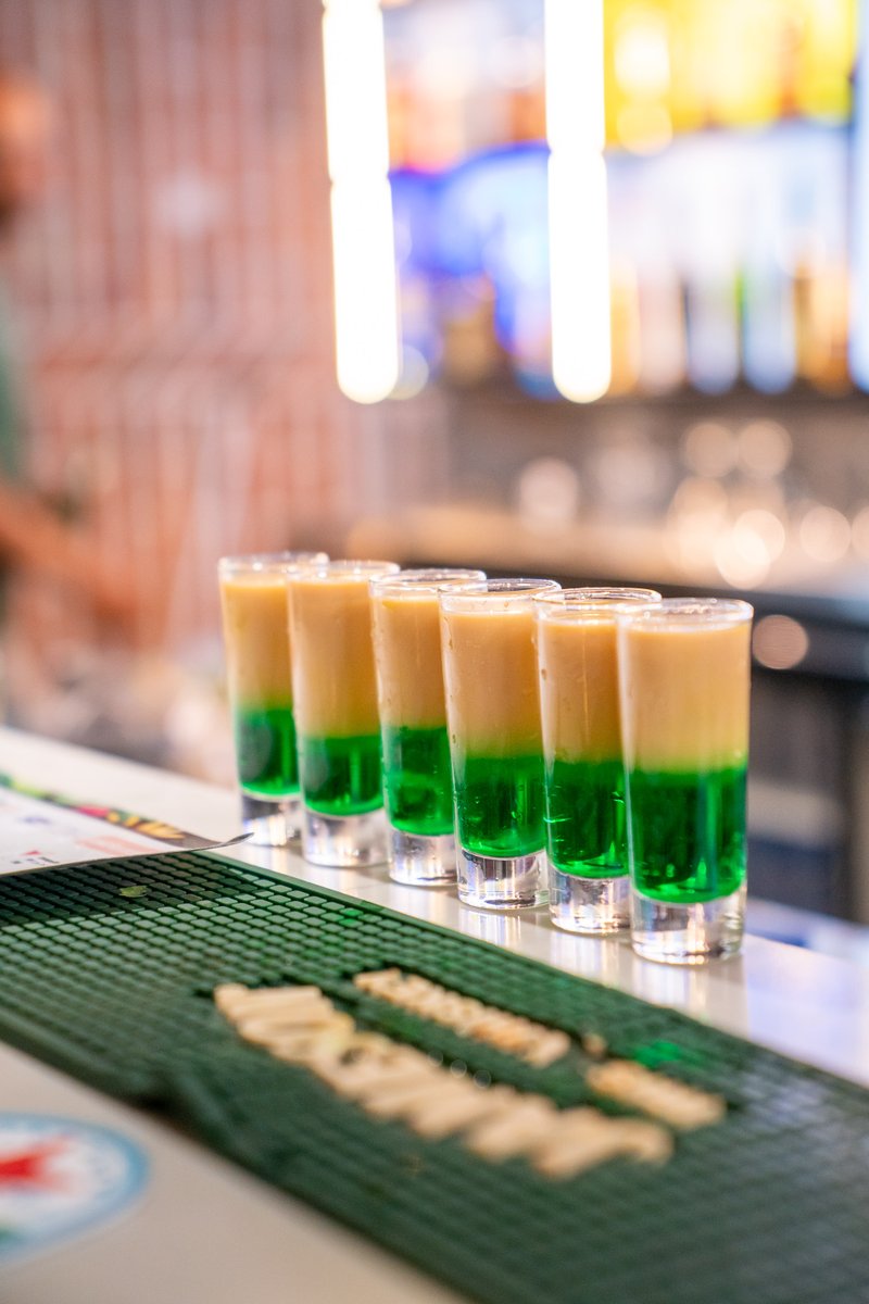 It’s time to rumble! Mojo Market’s got the game on every screen. 🏉 📺 Grab your jersey, grab a cold one, and feel the energy as South Africa takes on Italy! 🍻🔥 Experience the Bokke End Of Year Tour at Mojo.
🍻
. . .
Live music before and after the game. 😎🏉