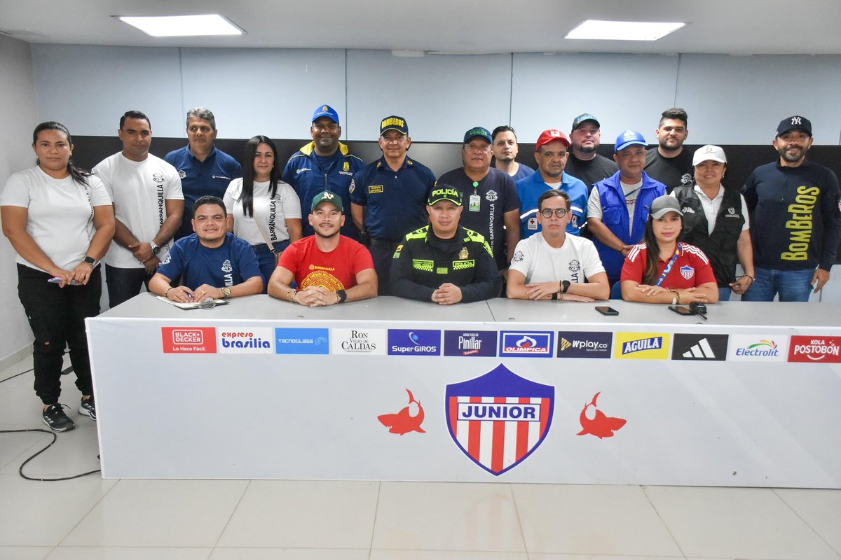 alcaldiabquilla's tweet image. Autoridades locales, @PoliciaBquilla y el Ministerio Público activaron el Puesto de Mando Unificado (PMU) para que @JuniorClubSA vs @nacionaloficial, programado para hoy a las 7:00 p.m., se viva con seguridad y sana convivencia.