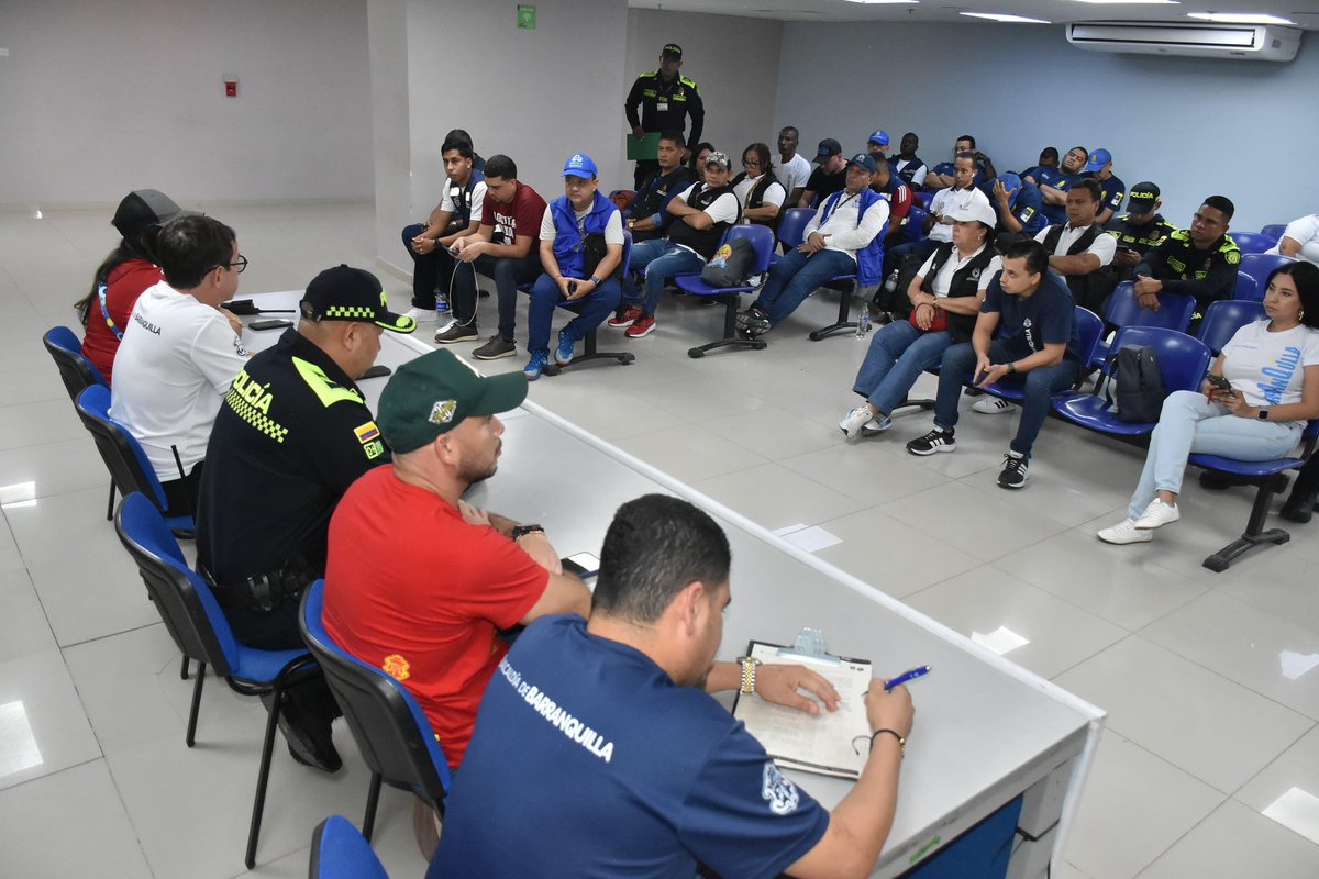 alcaldiabquilla's tweet image. Autoridades locales, @PoliciaBquilla y el Ministerio Público activaron el Puesto de Mando Unificado (PMU) para que @JuniorClubSA vs @nacionaloficial, programado para hoy a las 7:00 p.m., se viva con seguridad y sana convivencia.