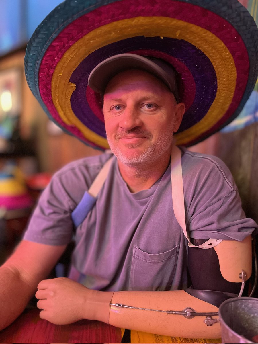 Saw Gomez play last night
Got a burrito first
With my wife
Good times