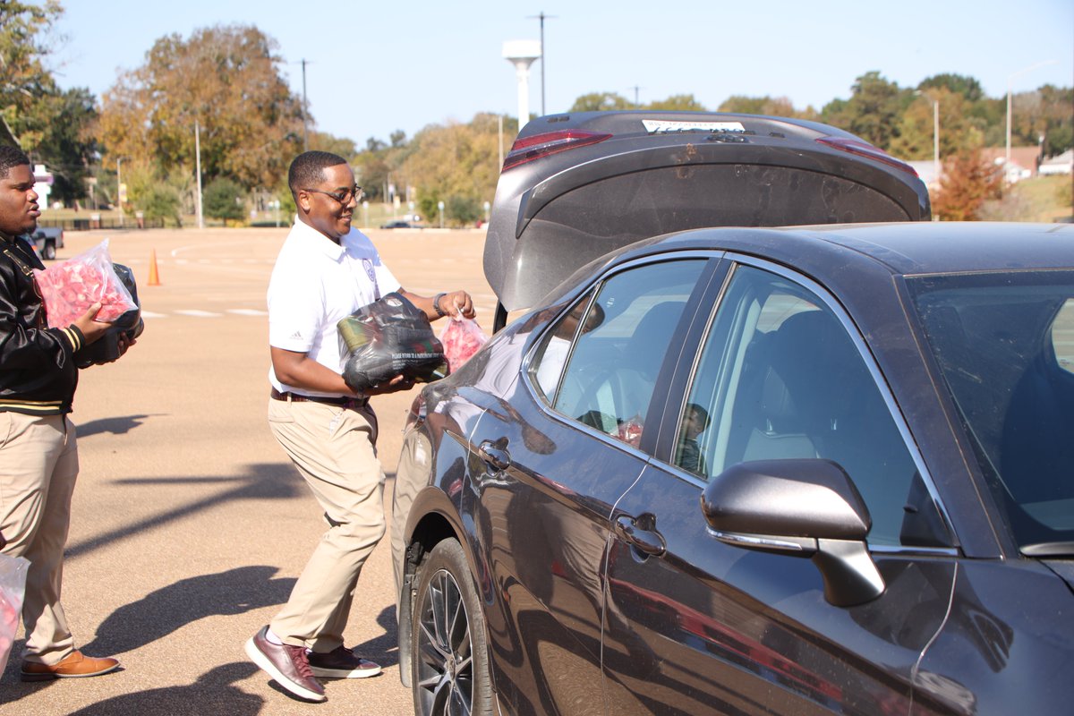 AlcornStateU's tweet photo. Unmet food and nutrition needs affect every aspect of life—physical, mental, emotional, and social. In response to the challenges many families face following recent SNAP benefit reductions, Alcorn is proud to partner with the Mississippi Food Network.
#ASUCares #AlwaysAlcorn https://t.co/1bvXyvJ0mn