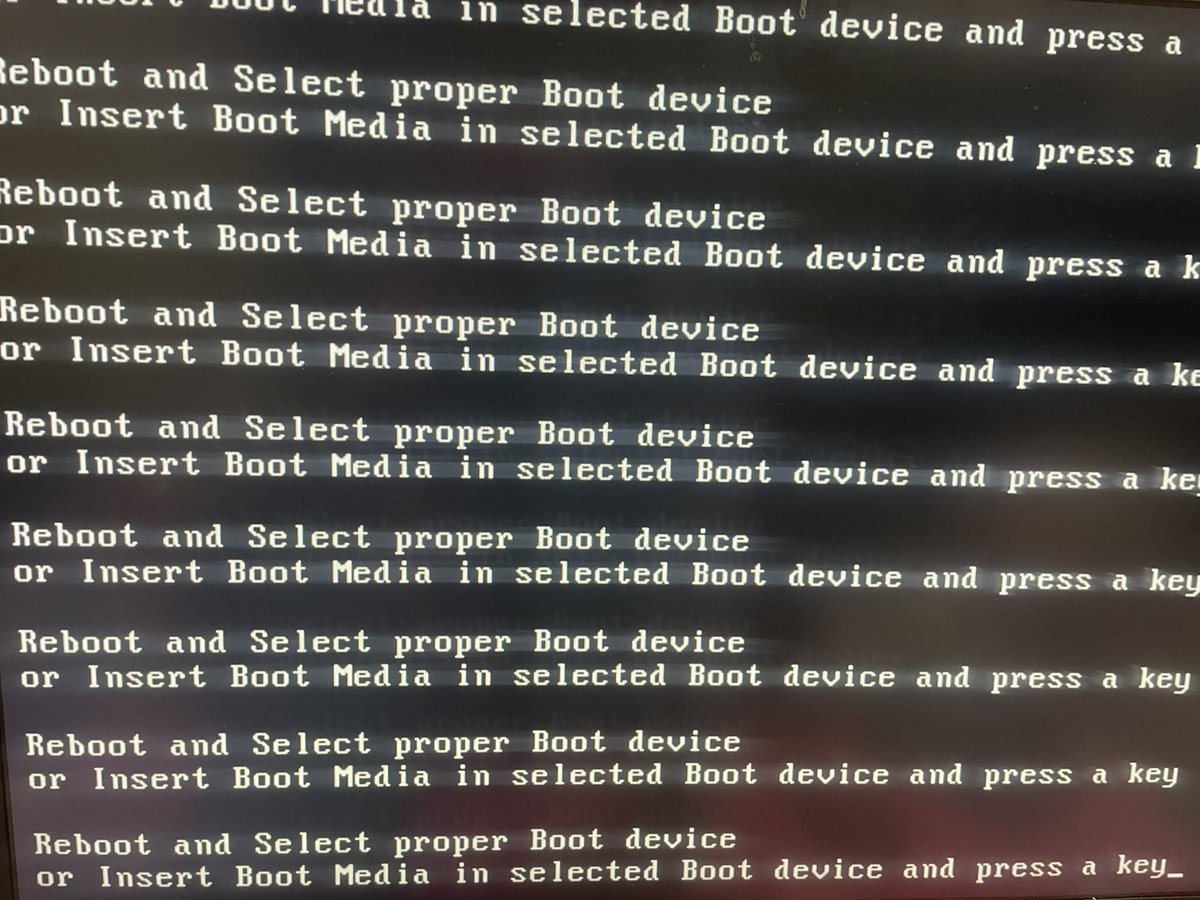 Riley_Snow's tweet photo. ただ、BO7やりたかっただけなのに🥹

BIOSのアップデート入れようとしたらPCすら起動しなくなっちゃったww
どのキー押しても反応しない
誰か助けて🥹🥹🥹 https://t.co/DHyTu5OHGF
