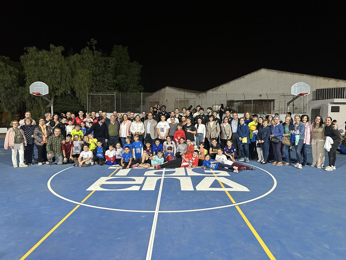 📸 Inauguración de la pista deportiva de #LaPalma 

👉🏽  Una necesidad que MC lleva solicitando desde la pasada legislatura hoy se hace una realidad 👏🏽

#BarriosYDiputaciones 🏘️